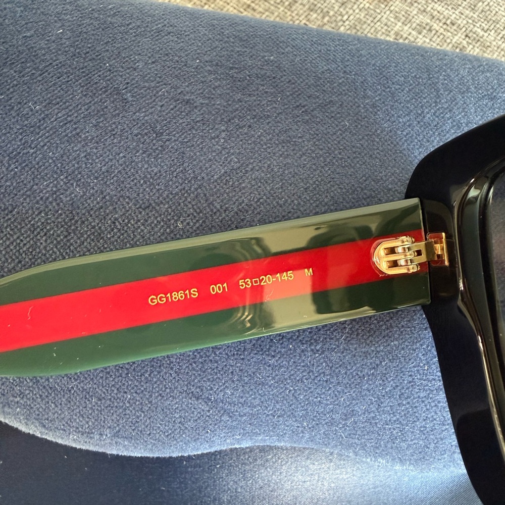 New Gucci Glossy Black Green Red Oversized Sunglasses GG1861S 001 - Picture 8 of 10
